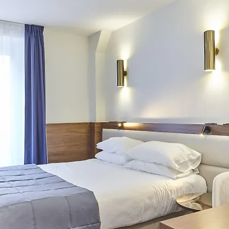 Royal Phare Отель Париж