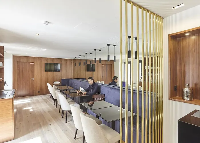 Royal Phare 3* Paris